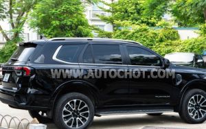 Xe Ford Everest Platinum 2.0L 4x4 AT 2025