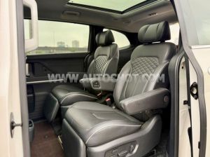 Xe Hyundai Custin Cao Cấp 2.0T 2023