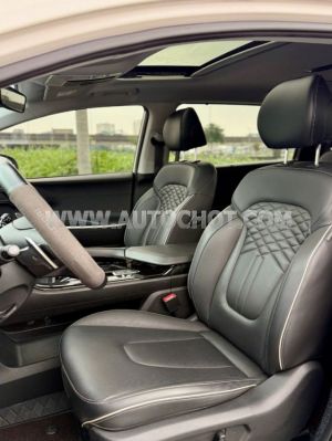 Xe Hyundai Custin Cao Cấp 2.0T 2023