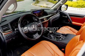 Xe Lexus LX 570 2021