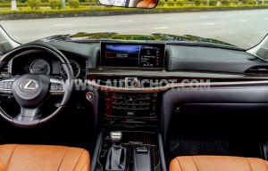 Xe Lexus LX 570 2021