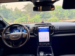 Xe Ford Everest Platinum 2.0L 4x4 AT 2025
