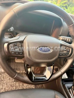 Xe Ford Everest Titanium 2.0L 4x2 AT 2025