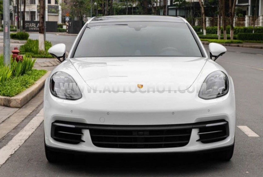 Porsche Panamera 4 Executive 2018