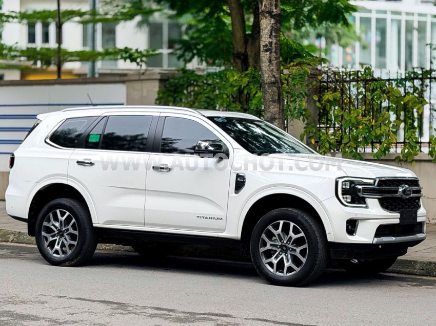 Xe Ford Everest Titanium Plus 2.0L 4x4 AT 2022