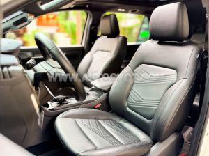 Xe Ford Everest Titanium Plus 2.0L 4x4 AT 2022