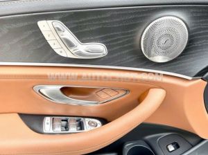 Xe Mercedes Benz E class E300 AMG 2022