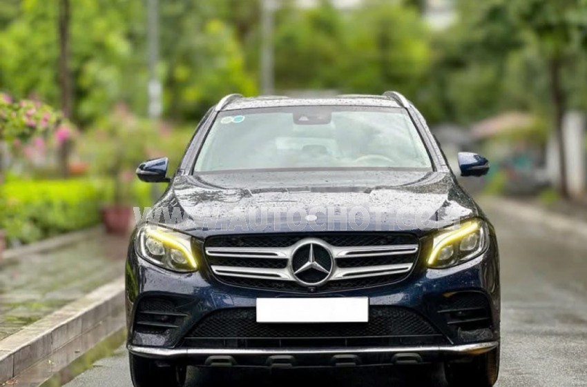 Xe Mercedes Benz GLC 300 4Matic 2018