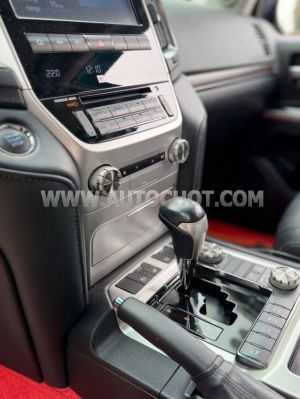Xe Toyota Land Cruiser VX 4.6 V8 2019