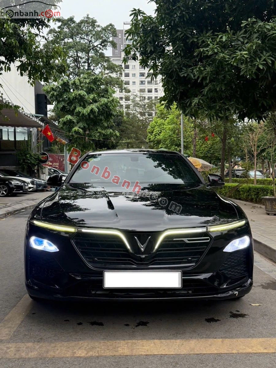 VinFast Lux A 2.0 Base 2.0 AT 2019