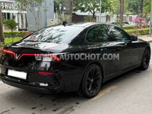 Xe VinFast Lux A 2.0 Base 2.0 AT 2019