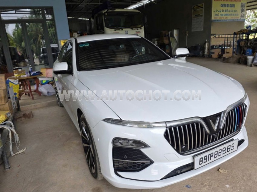 VinFast Lux A 2.0 Cao cấp 2022