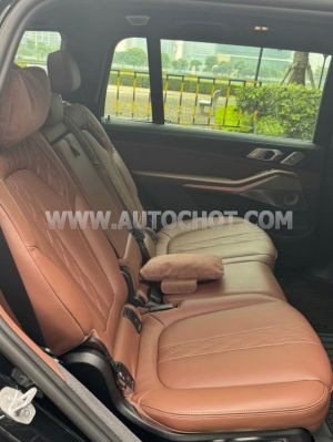 Xe BMW X7 xDrive40i 2023