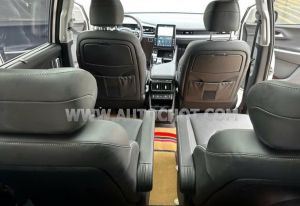 Xe Hyundai Custin Cao Cấp 2.0T 2024
