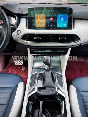 Xe MG HS 1.5T LUX 2024
