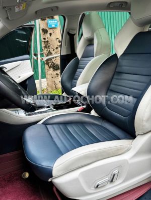 Xe MG HS 1.5T LUX 2024