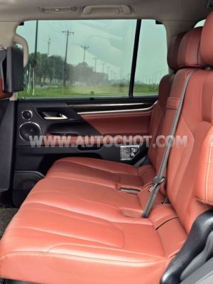 Xe Lexus LX 570 2020