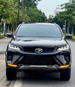 Xe Toyota Fortuner Legender 2.4L 4x2 AT 2025