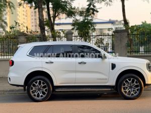 Xe Ford Everest Titanium Plus 2.0L 4x4 AT 2025