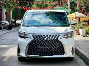 Xe Lexus LM 300h Royal Lounge 2020