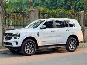 Xe Ford Everest Titanium Plus 2.0L 4x4 AT 2025