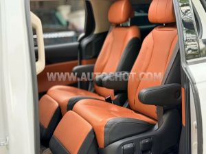 Xe Kia Carnival Signature 2.2D 2024