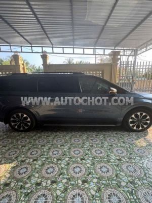Xe Kia Carnival Signature 2.2D 2023