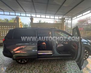 Xe Kia Carnival Signature 2.2D 2023