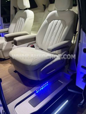 Xe Volkswagen Viloran Premium 2024