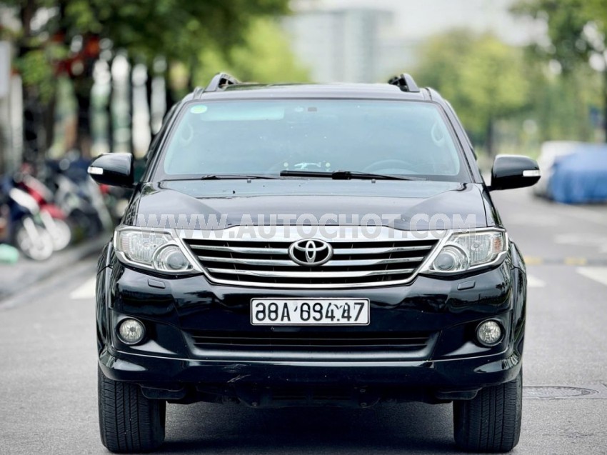 Toyota Fortuner 2.7V 4x4 AT 2013