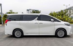 Xe Lexus LM 300h 2021