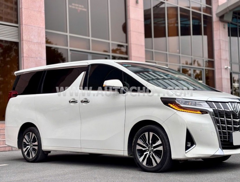 Toyota Alphard Luxury Executive Lounge 2021