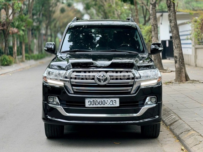 Xe Toyota Land Cruiser VX 4.6 V8 2019