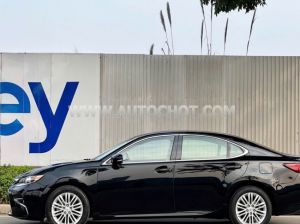 Xe Lexus ES 250 2016