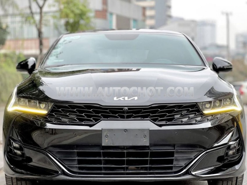 Kia K5 Premium 2.0 AT 2022