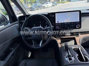 Xe Lexus LM 500h 2024