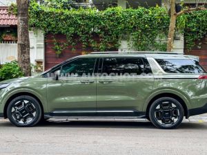 Xe Kia Carnival Signature 2.2D 2025