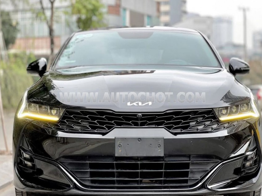 Kia K5 Premium 2.0 AT 2022