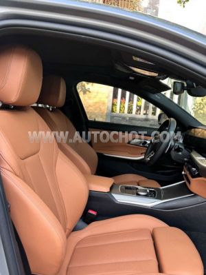 Xe BMW 3 Series 330i M Sport 2025