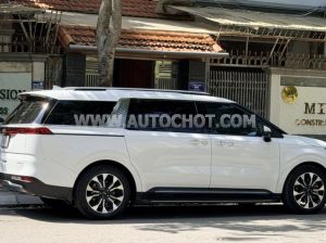 Xe Kia Carnival Premium 2.2D 7S 2024