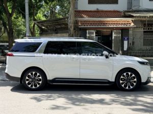 Xe Kia Carnival Premium 2.2D 7S 2024
