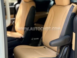 Xe Kia Carnival Premium 2.2D 7S 2024