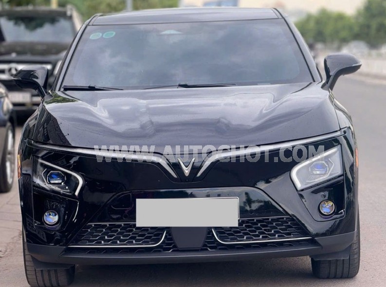 VinFast VF7 Plus AWD 2025