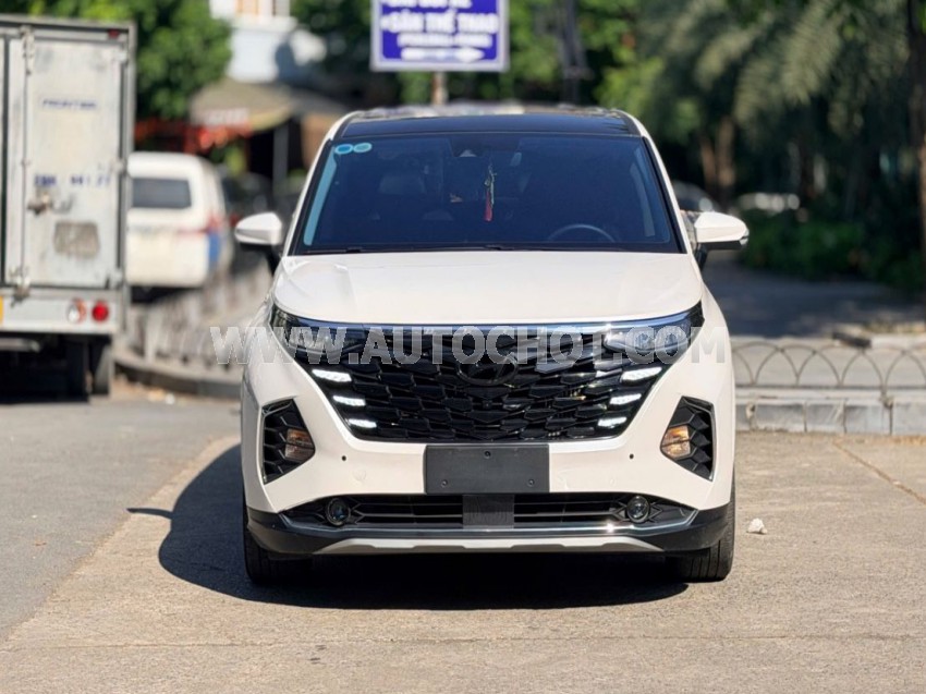 Hyundai Custin Cao Cấp 2.0T 2023