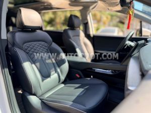 Xe Hyundai Custin Cao Cấp 2.0T 2023