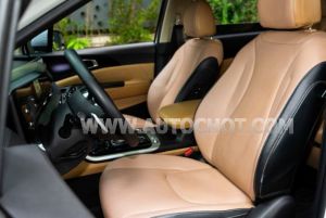 Xe Kia Carnival Premium 2.2D 8S 2024