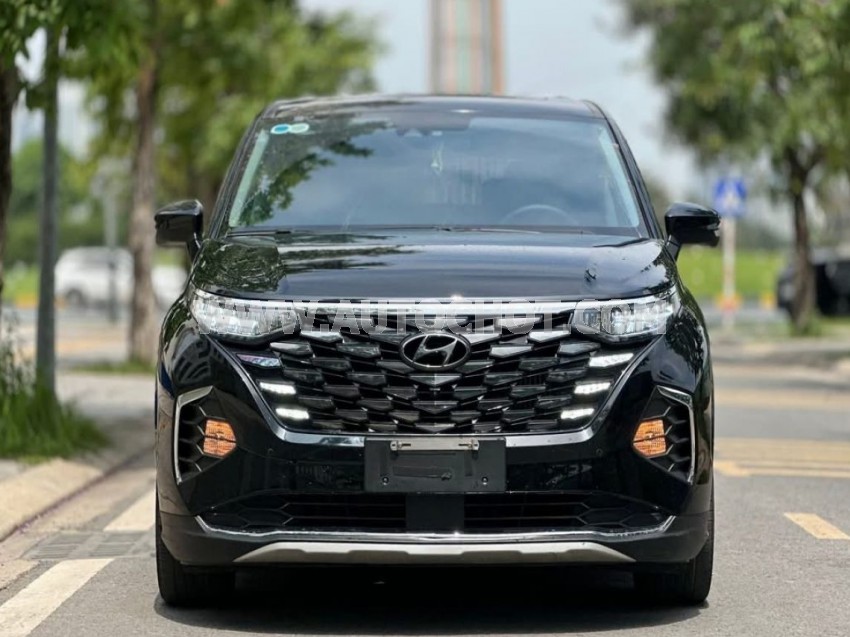 Hyundai Custin Cao Cấp 2.0T 2023