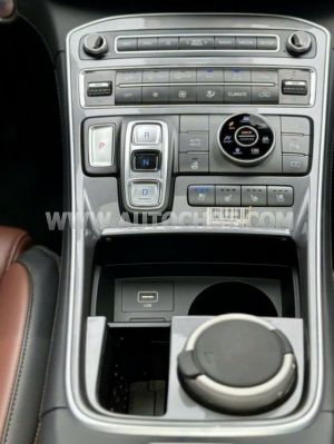 Xe Hyundai SantaFe Cao cấp 2.2L HTRAC 2022