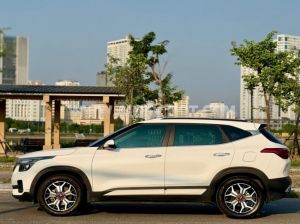 Xe Kia Seltos Luxury 1.4 AT 2021