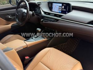 Xe Lexus ES 250 2019